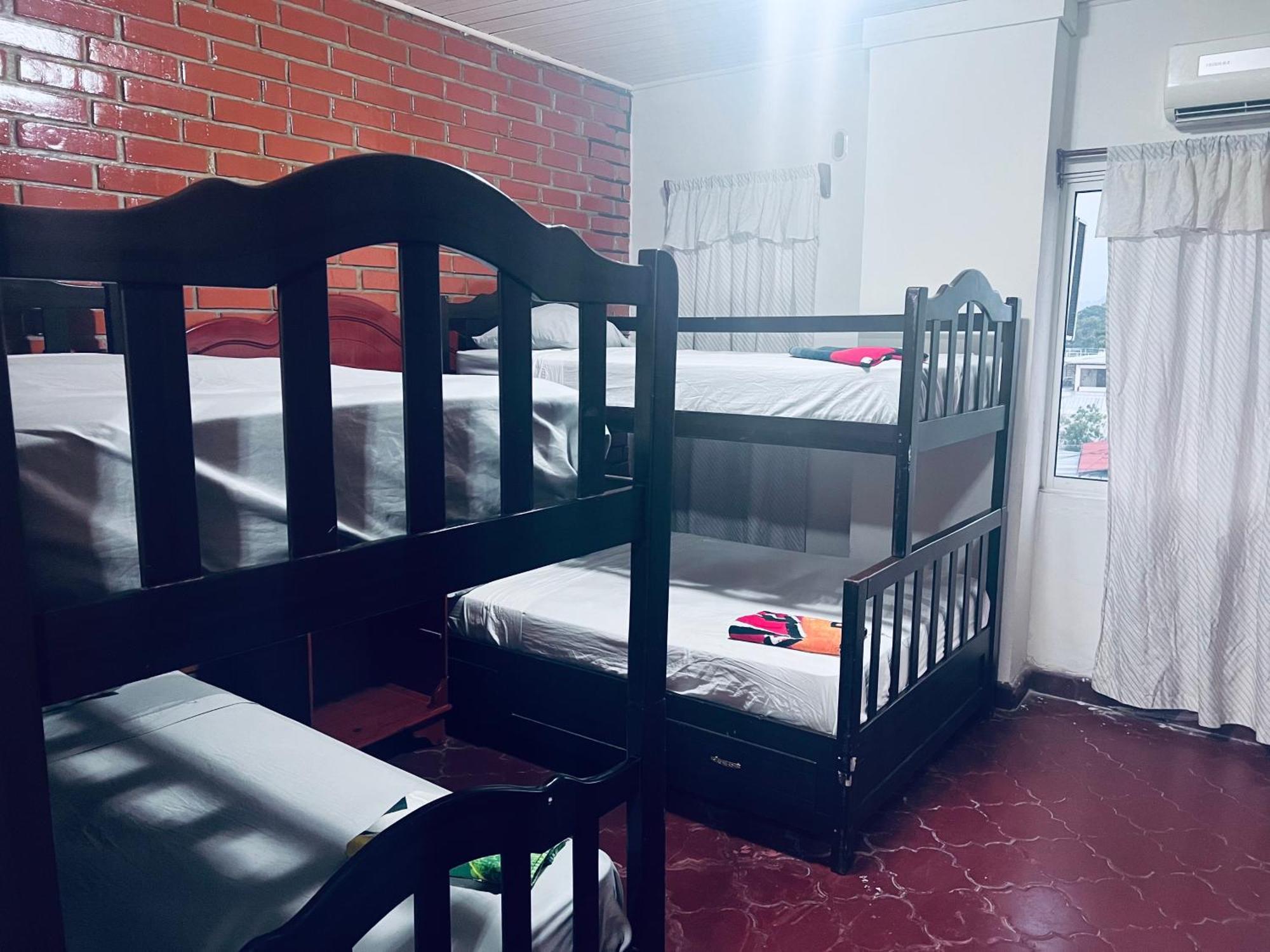Los Guacamayos La Ceiba Exterior foto